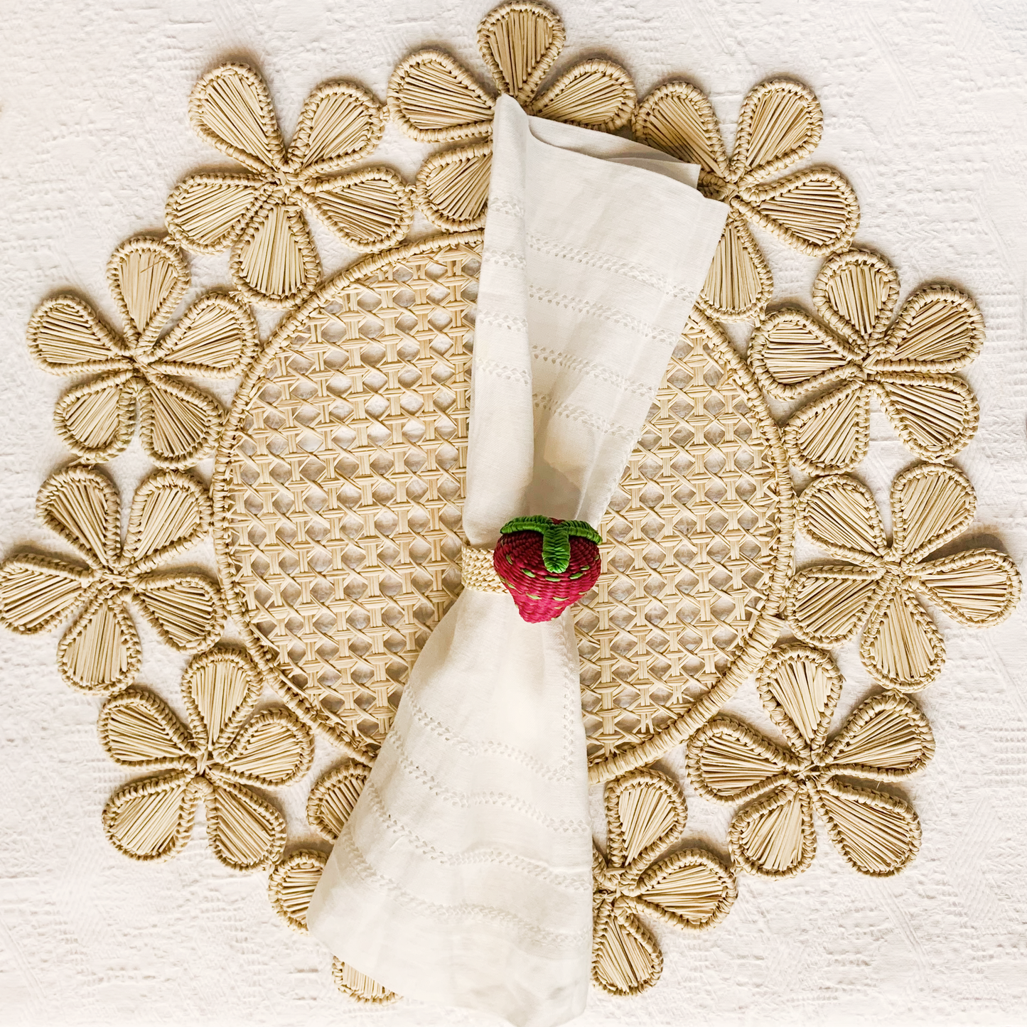 Strawberry Iraca Napkin Ring - Straw Raffia Tableware