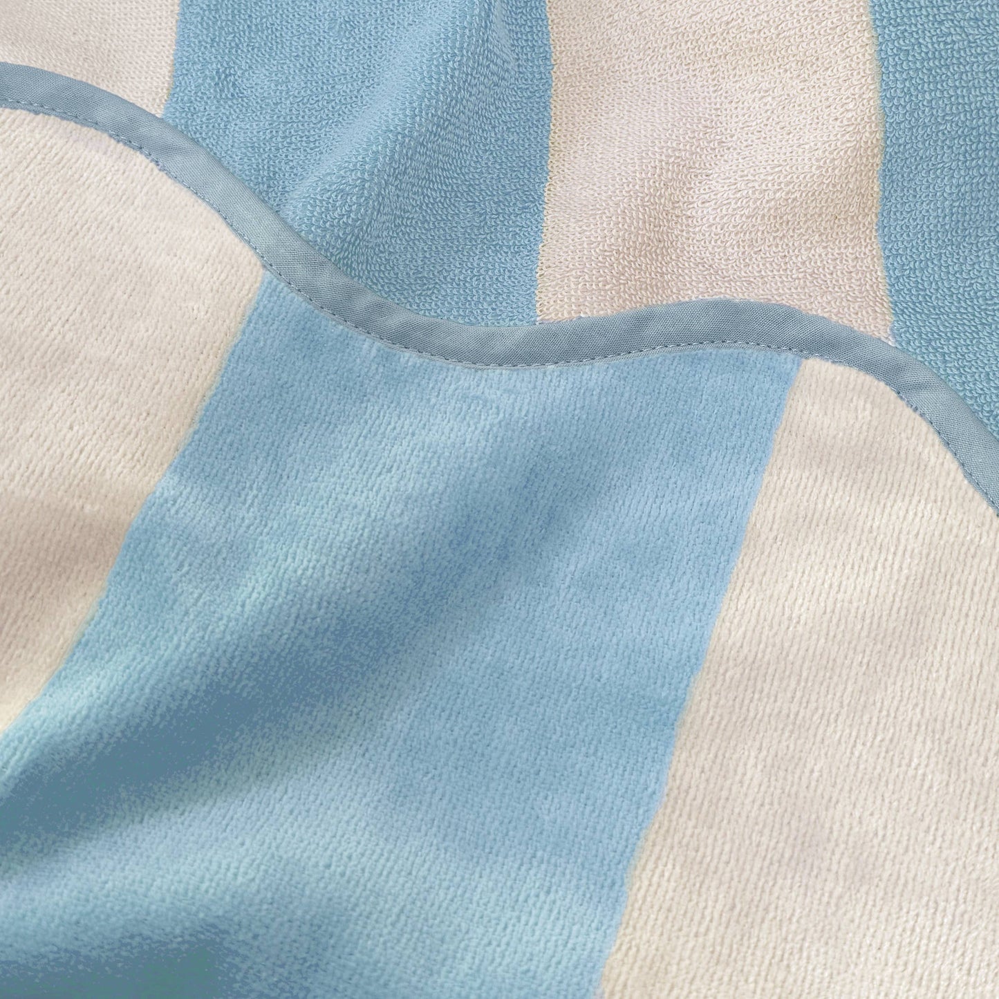 Large Scalloped Striped Beach Towel 90 x 170cm - 100% Cotton: Ice Blue