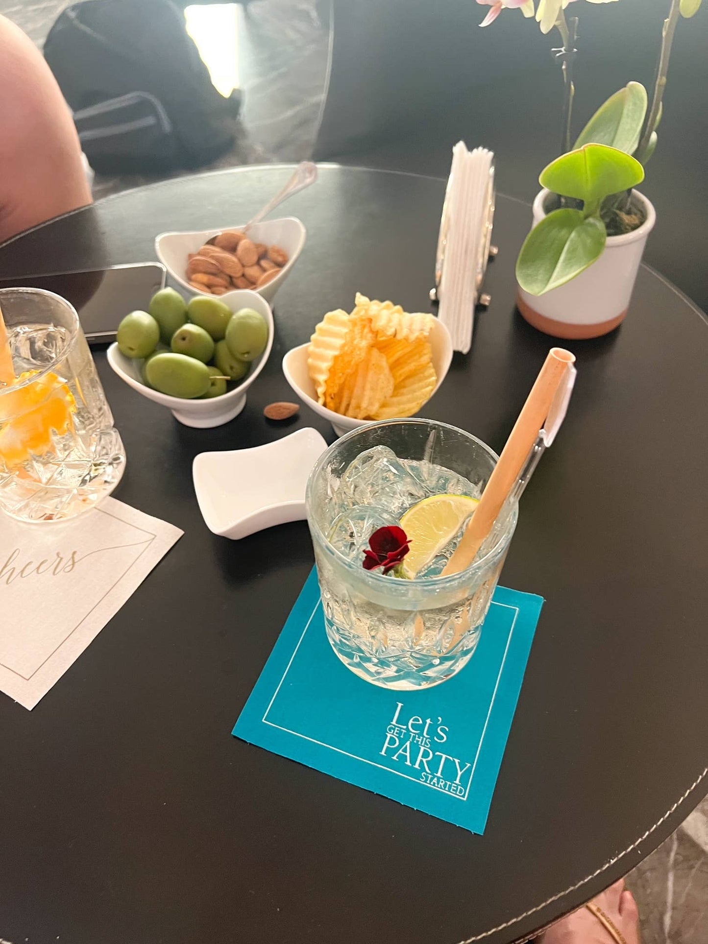 Real Teal Luxury Roll of Disposable Cotton Cocktail Napkins