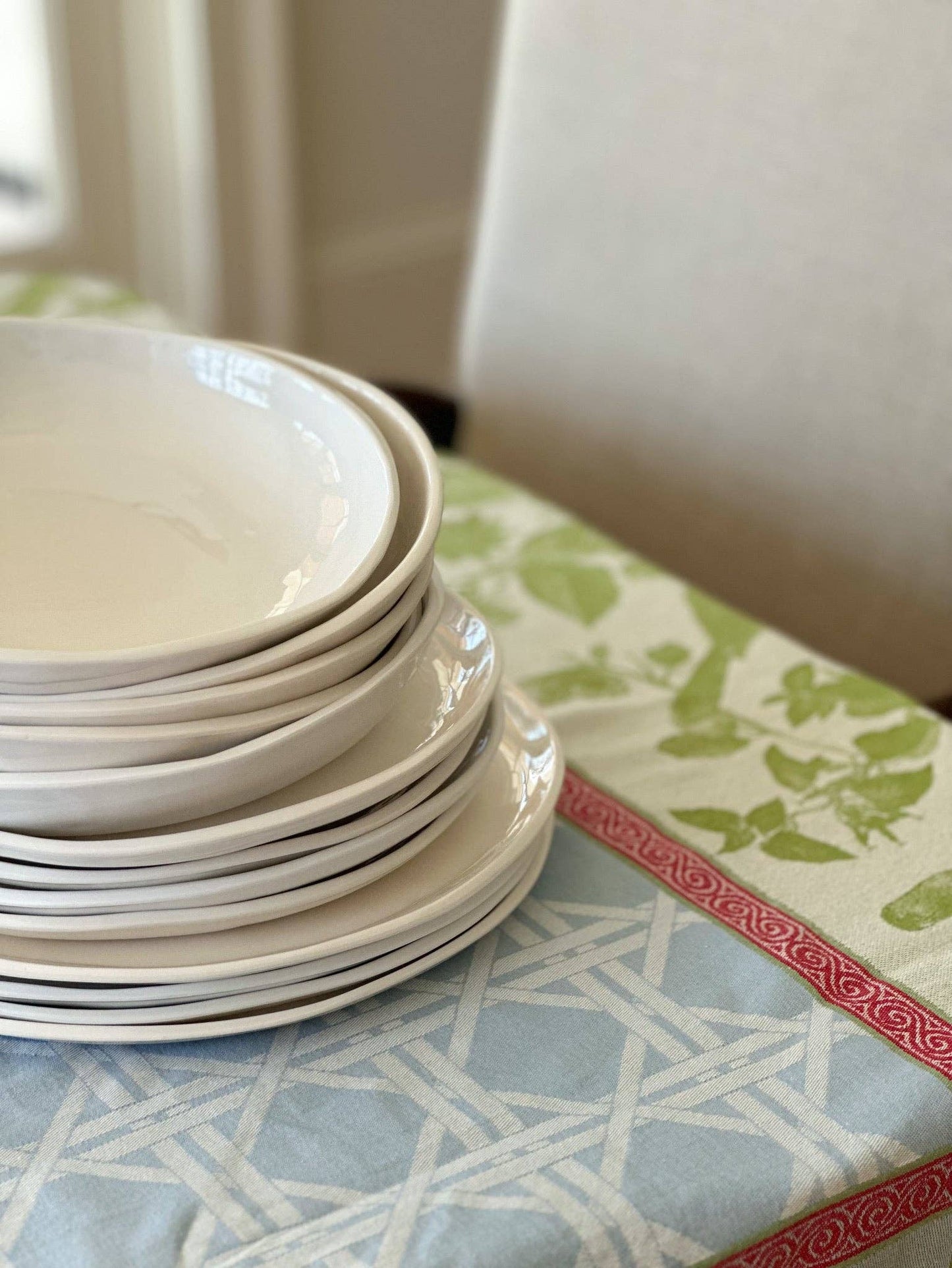 Simple Round Pasta/Soup Bowl: White
