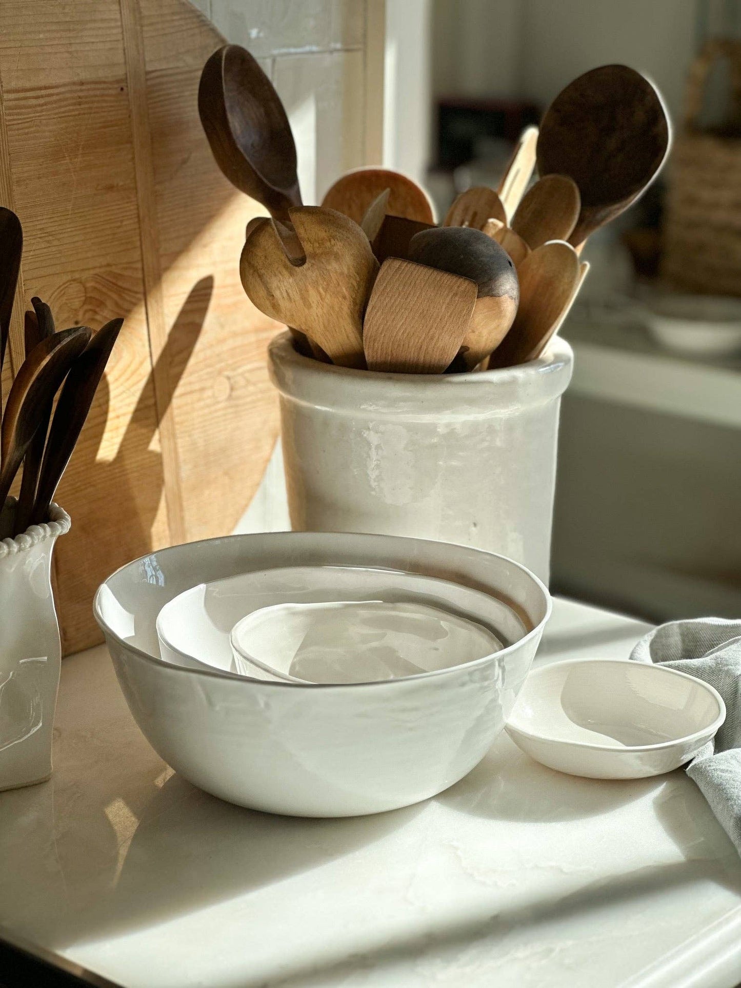 Stacking and Serving Bowls: Small 7" diameter
