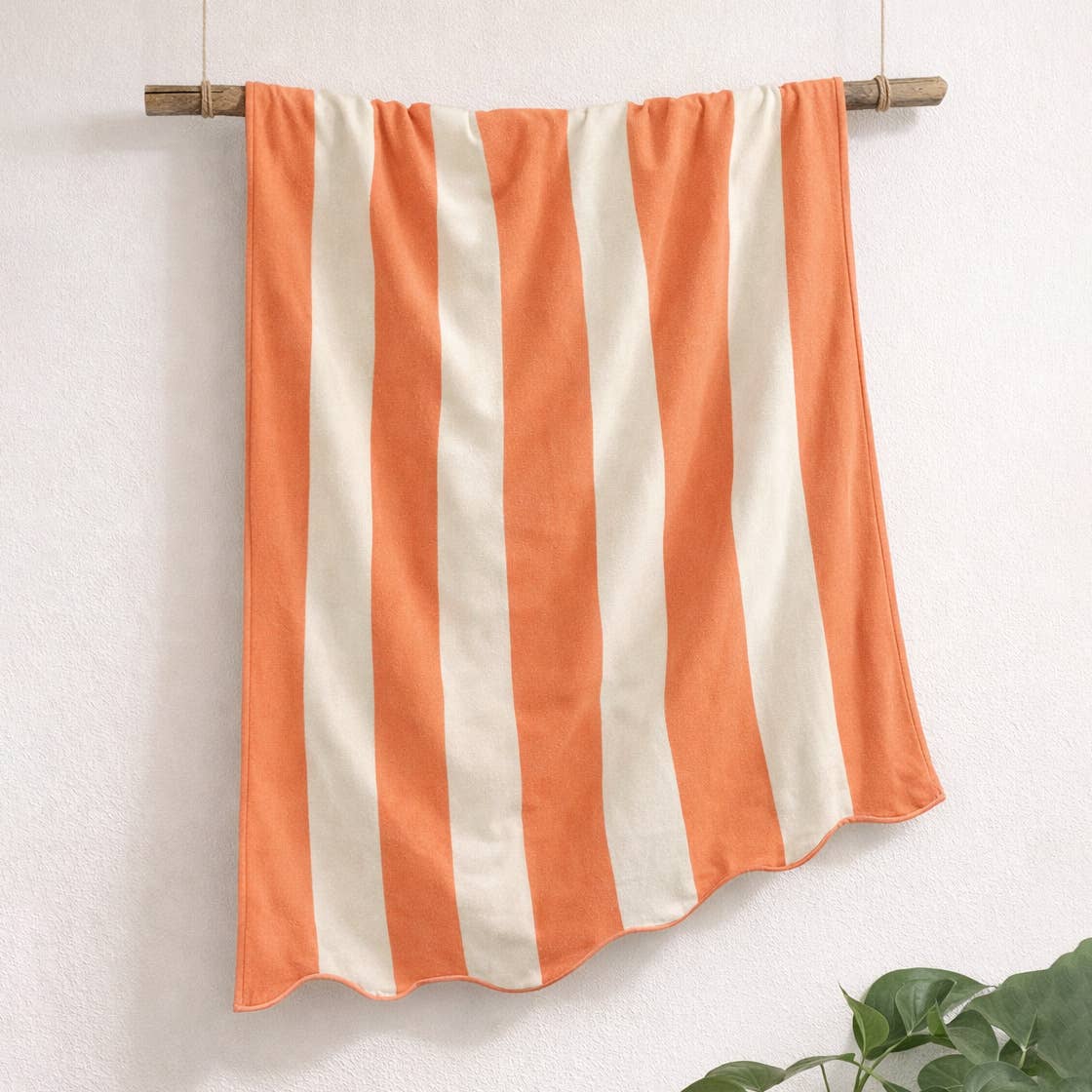 Large Scalloped Striped Beach Towel 90 x 170cm - 100% Cotton: Ice Blue