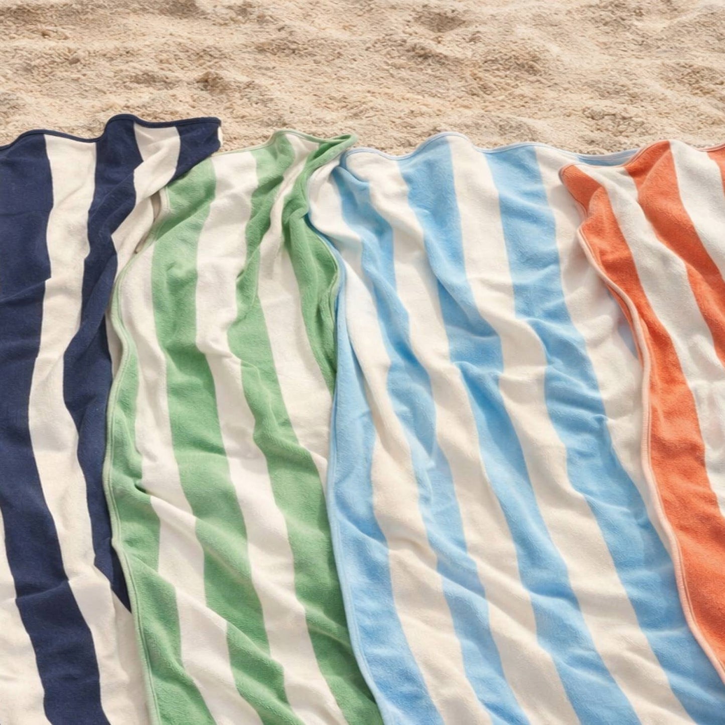 Large Scalloped Striped Beach Towel 90 x 170cm - 100% Cotton: Ice Blue