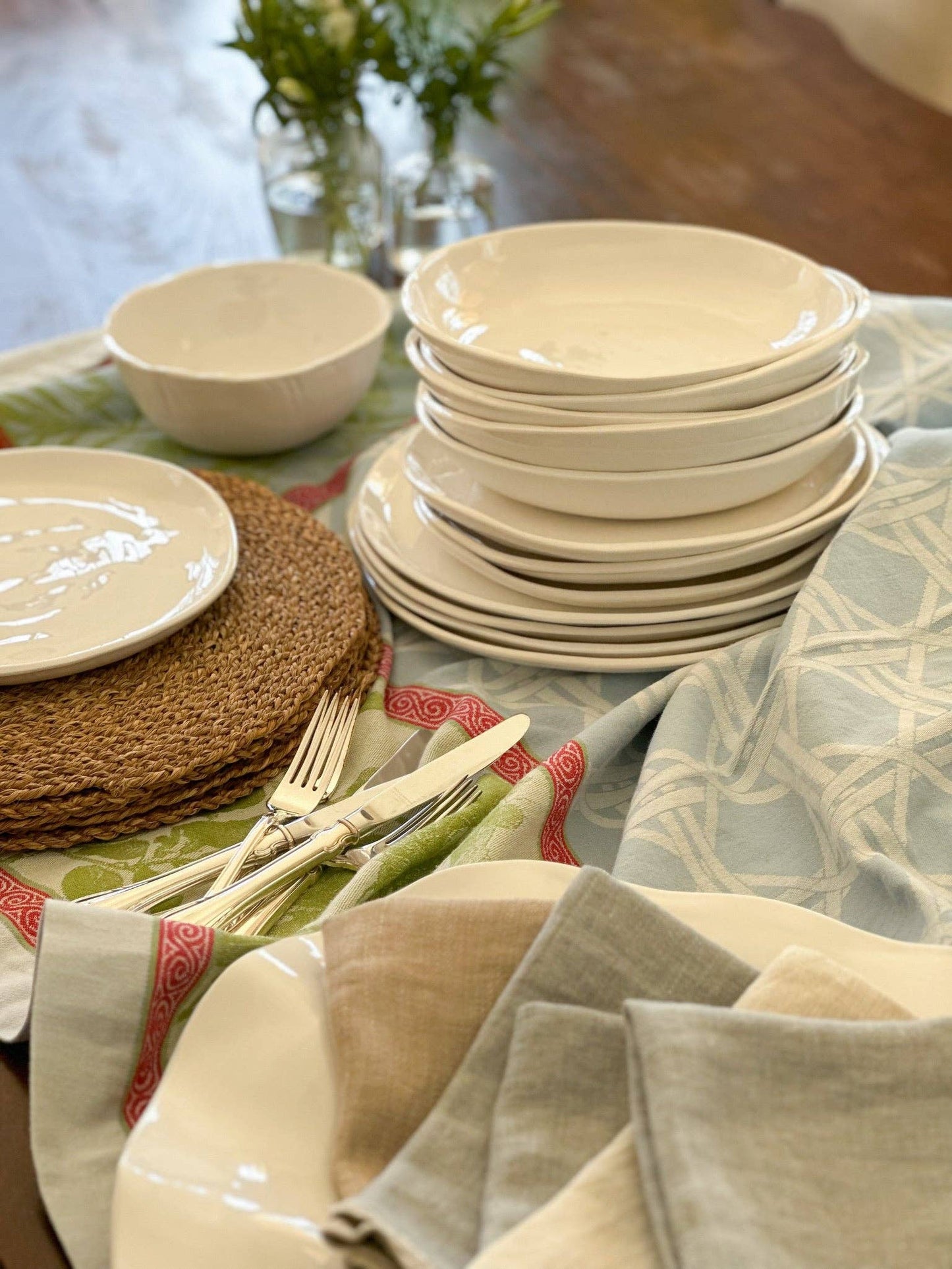 Simple Round Pasta/Soup Bowl: White