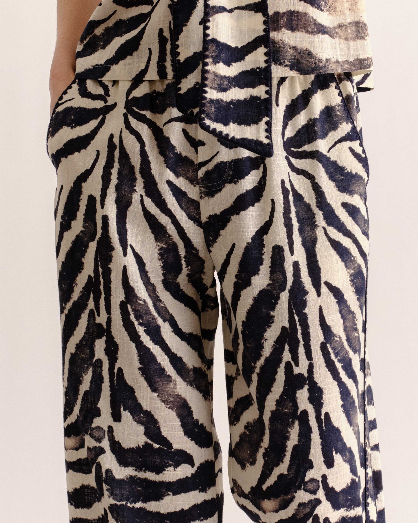 Mia Pant-Zebra