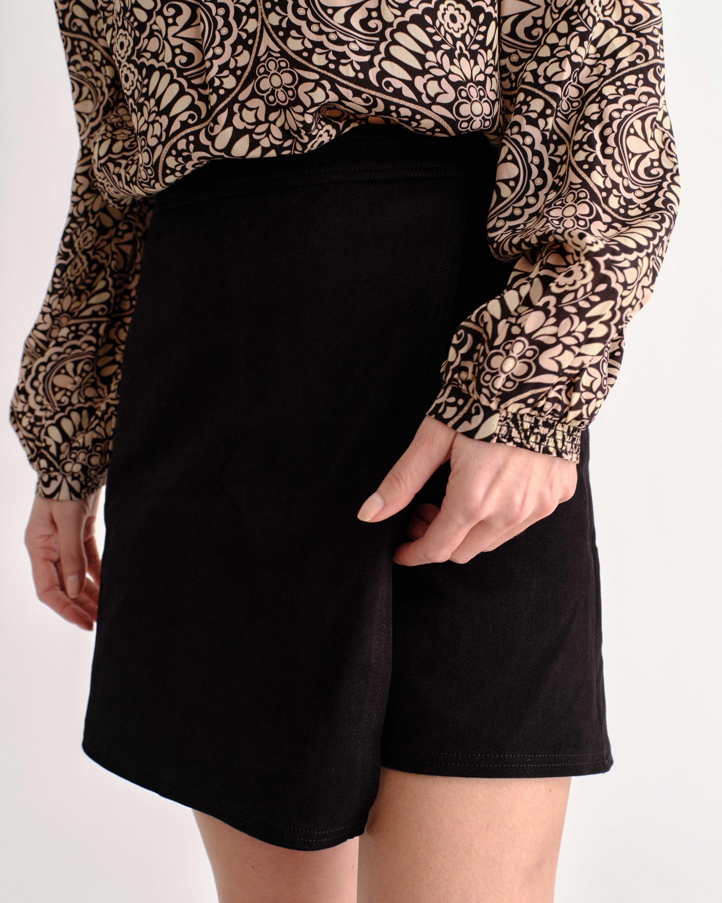 Elisa Skort-Noir