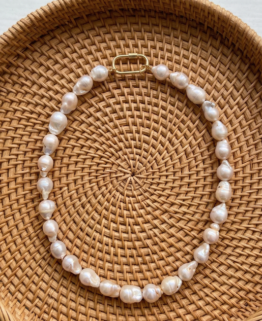 Medium Pearl Necklace