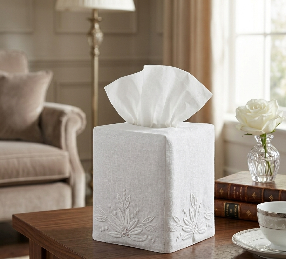 Alba Tissue Box Cover in White