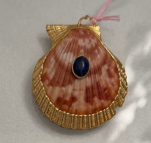 Scallop with Gold Edge and Blue