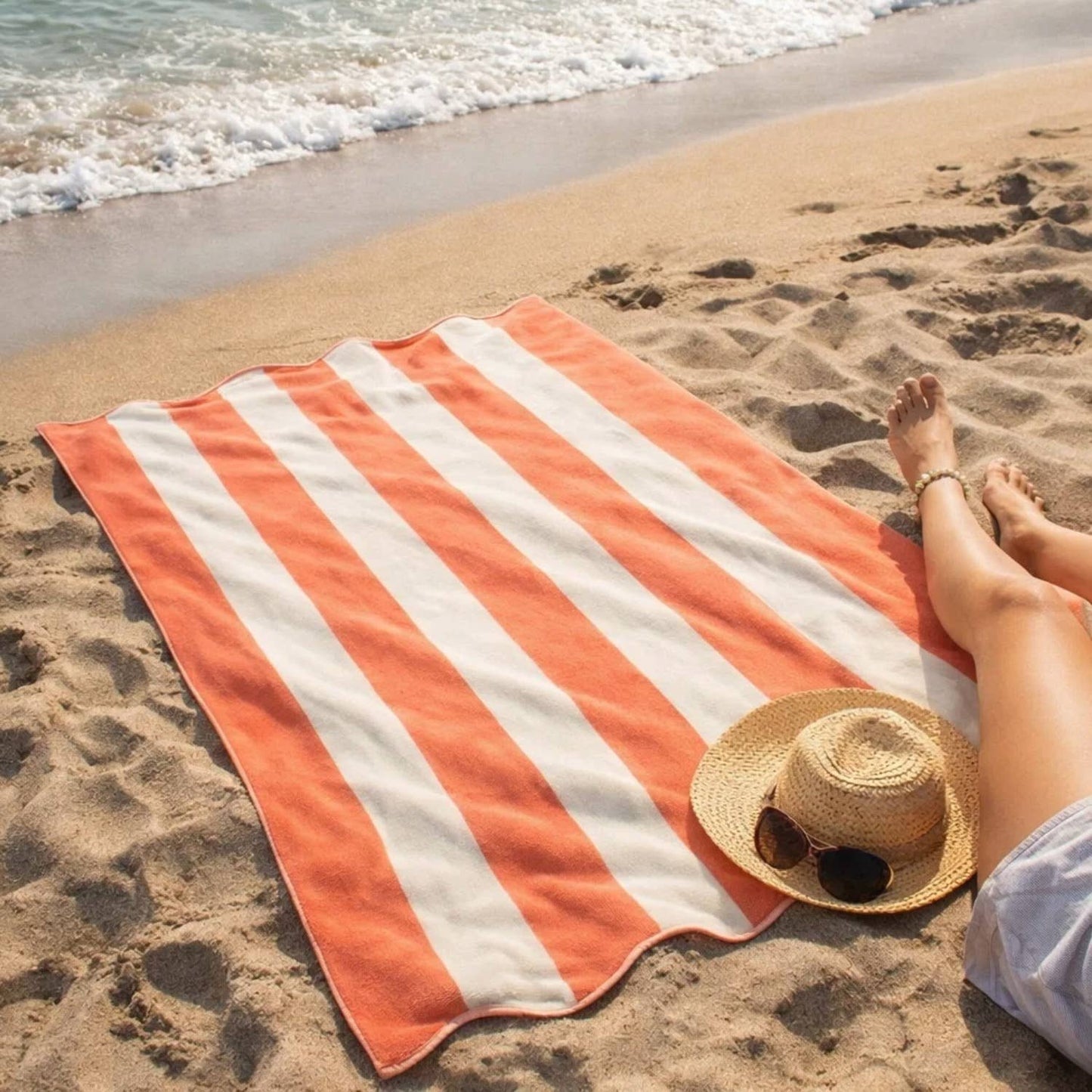 Large Scalloped Striped Beach Towel 90 x 170cm - 100% Cotton: Navy