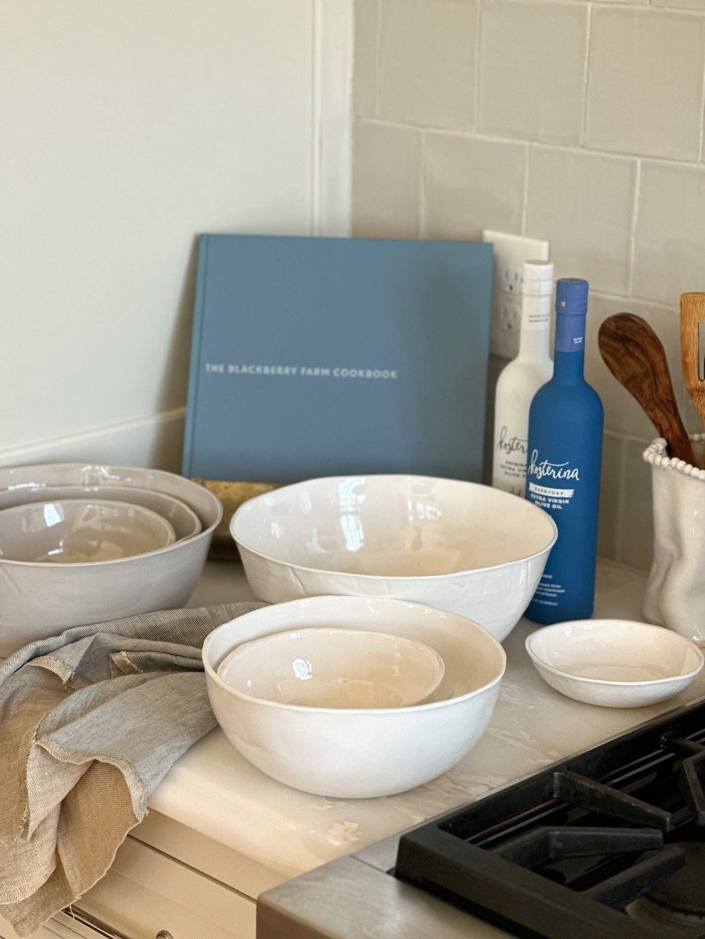 Stacking and Serving Bowls: Small 7" diameter