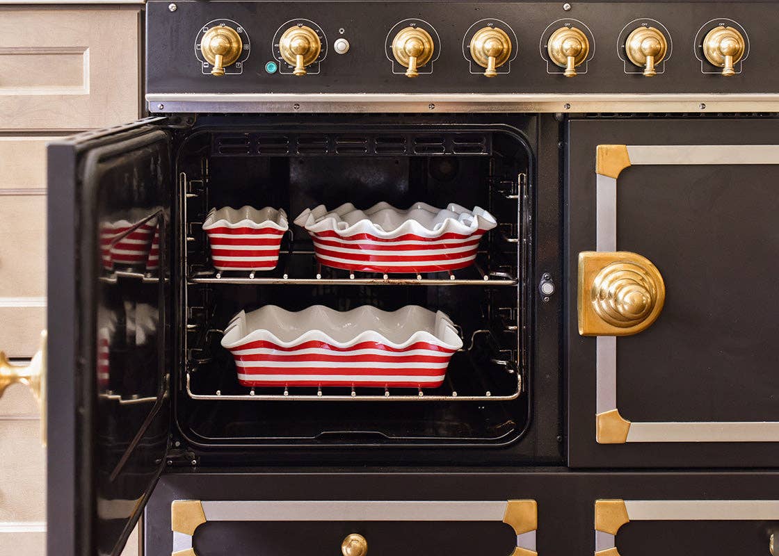 Red Stripe 13 Ruffle Casserole