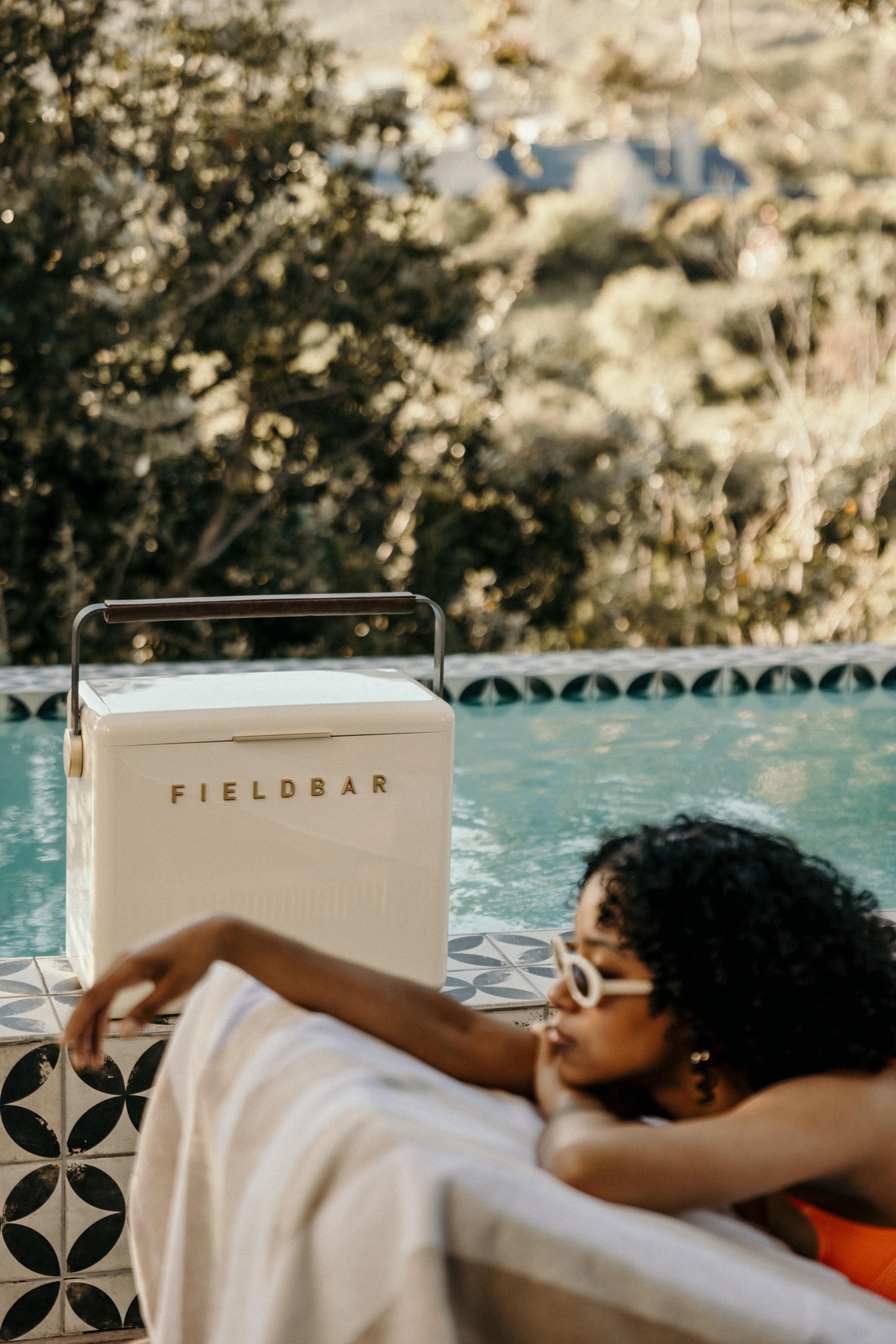 Gin Trunk in Safari White