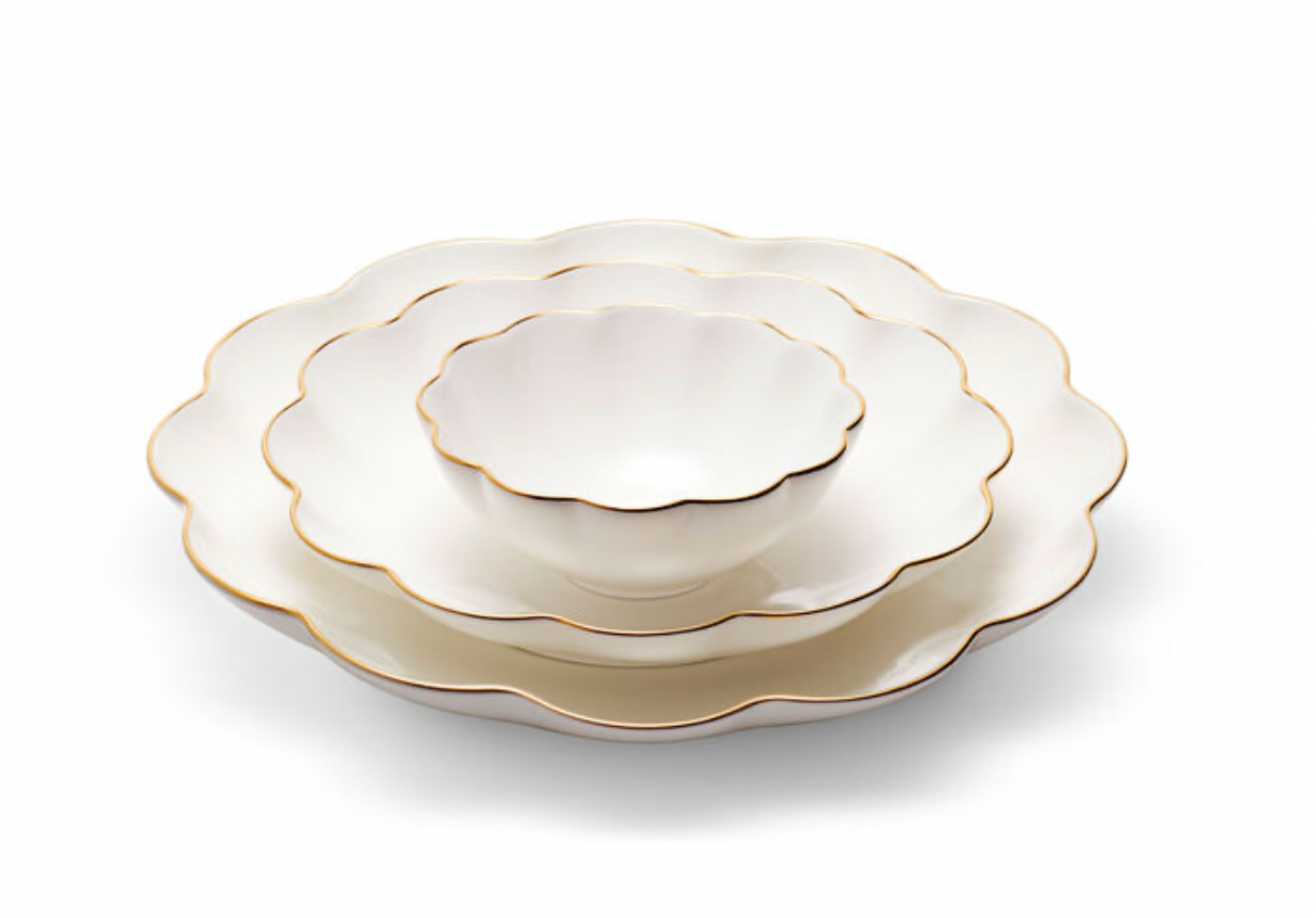 Scalloped Nesting Serving Dishes - Set of 3