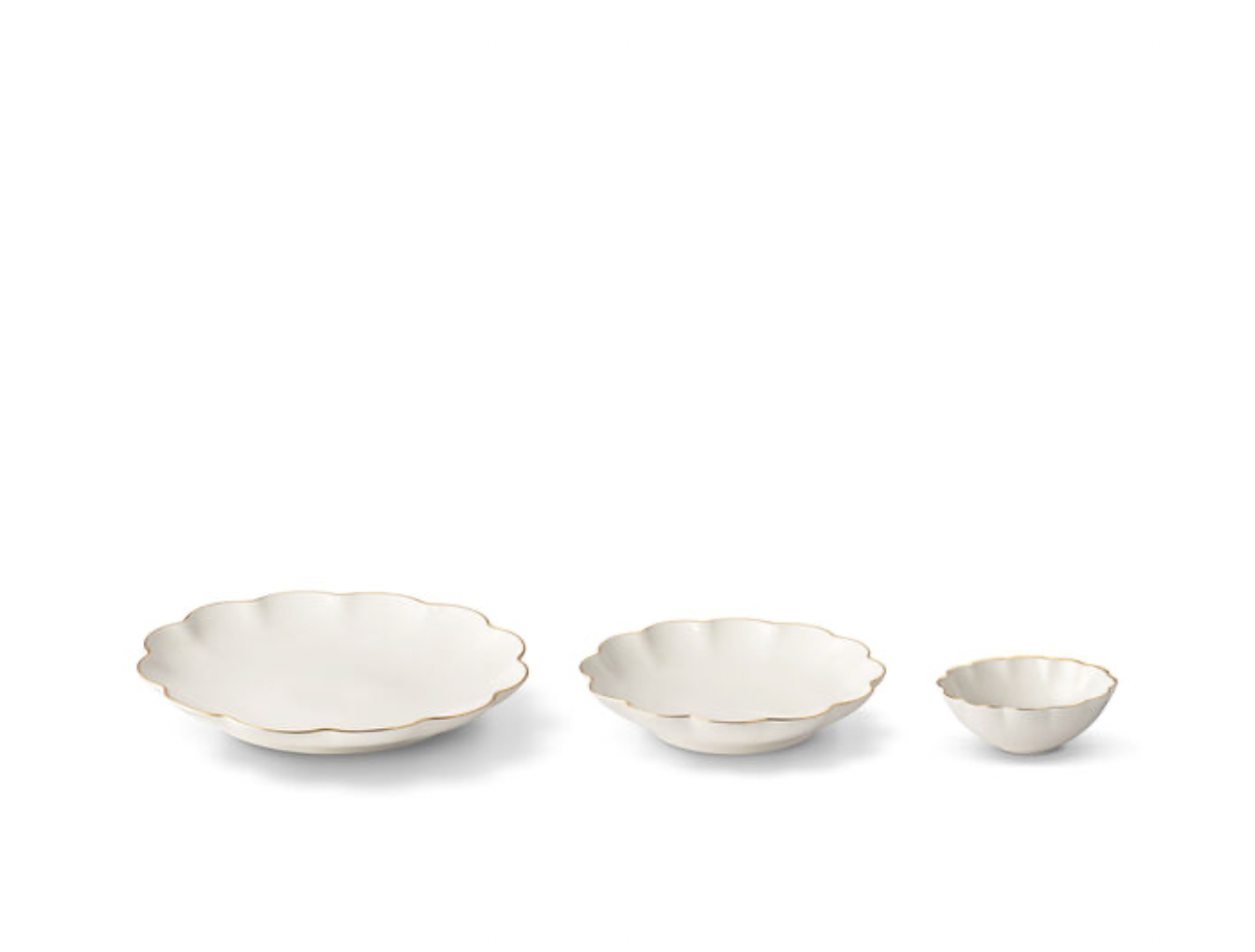 Scalloped Nesting Serving Dishes - Set of 3